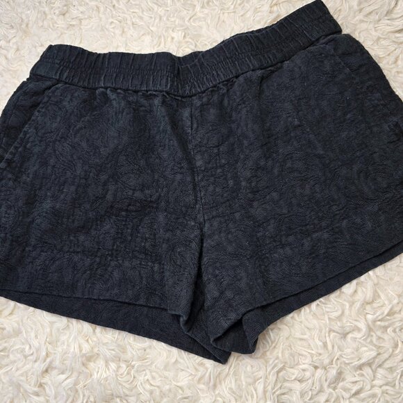 J. Crew  Black Slip On Textured Brocade Shorts, Size 4 - Picture 2 of 7